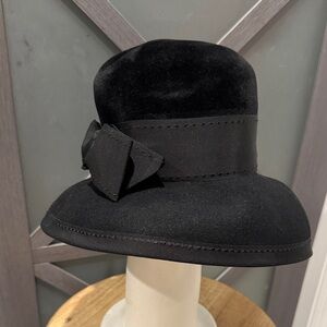 Vintage Black Velvet Ladies cloche Hat with asymmetrical Brim Bow Detail